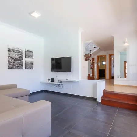 Villa Mate *